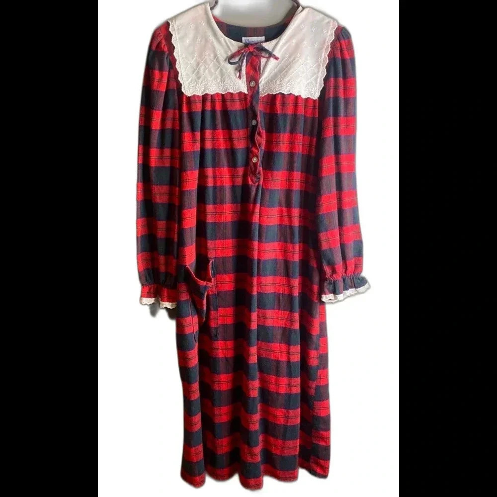 Vintage Mamary sleep gown-holiday-  size small to medium